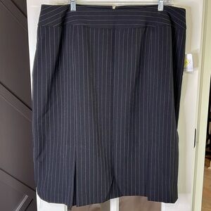 KASPER Woman Black & White Pinstripe Skirt Size 18W NWT